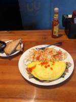 Lucky's Lunch Counter food