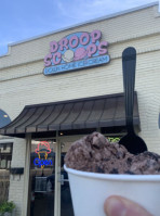 Droop Scoops food