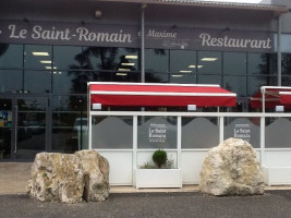 Le Saint-Romain outside