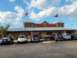 Texas Roadhouse outside