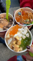 Menchie's Frozen Yogurt food