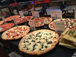 Pop Up Pizza food