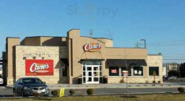 Raising Cane's Chicken Fingers outside