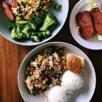 Aloha Cafe food