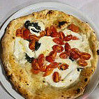 Pizzeria Vesuvio food