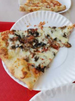 Kinneret Kosher Pizza inside