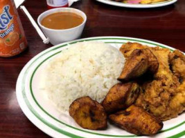 Dominicana Pollo Sabroso food