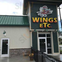 Wings Etc. outside