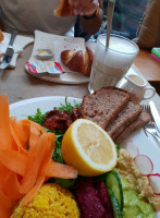 Le Pain Quotidien food