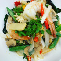 Suphan Thai Cuisine food