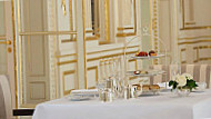 Lili The Peninsula Paris food