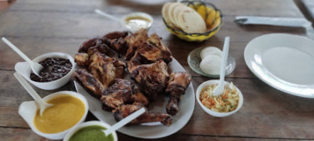 Pollos Eladio food