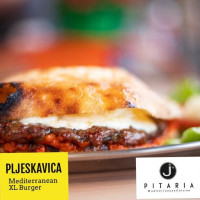 J's Pitaria food