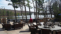 Mcloone's Boathouse inside