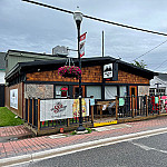 Bala Falls Pub and Pizza outside