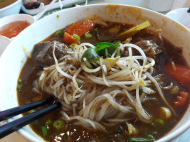 Pho Thai Hoa food