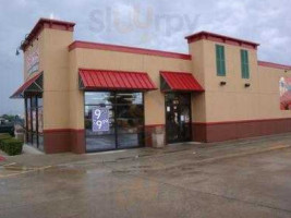 Popeyes Louisiana Kitchen outside