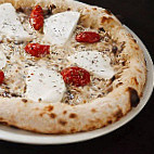 Alice Pizza food