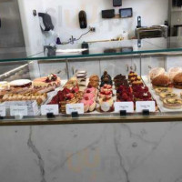 La Tropezienne Bakery food