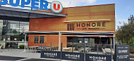 Brasserie Honore outside