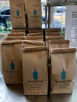 Blue Bottle Coffee outside