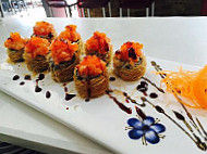 Cueva Sushi food