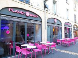 Planet Sushi food