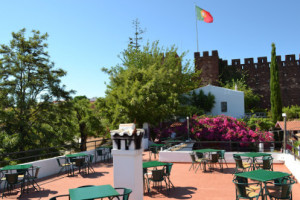 Cafe Castelo De Silves inside