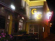 Les Genets d'Or outside