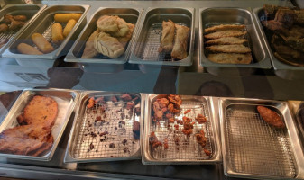 Borinquen Bakery food