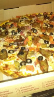 Red Blue's Pizza food