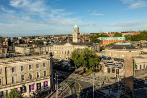 Jurys Inn Parnell Street outside