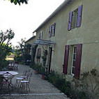 La Ferme Aux Fleurs inside