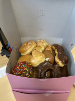 Crispy's Donuts food