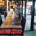 Hop Shed Brew Pub Inomhus