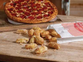 Little Caesars Pizza food