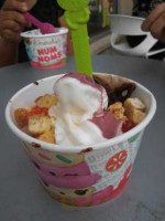 Menchie's Frozen Yogurt food