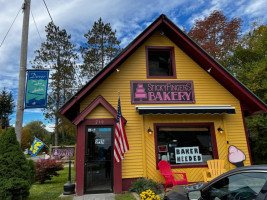 Sticky Fingers Bakery inside