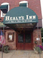 Healy's Inn outside