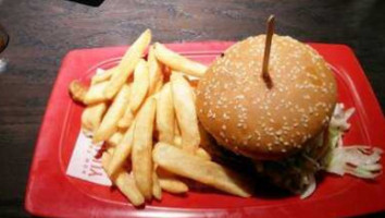 Red Robin Gourmet Burgers And Brews food