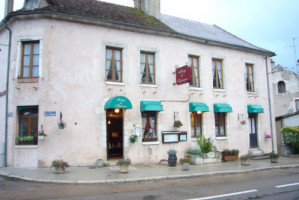 Auberge de l'Esperance outside