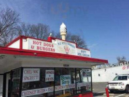 Johnny Mac's Rib Shack outside