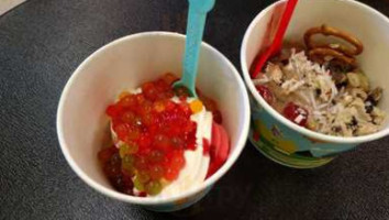 Tutti Frutti Lakeport Yogurt Shop food