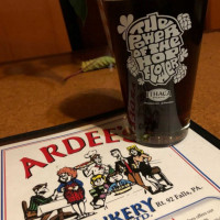 Ardee's Foodrinkery food