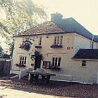 The Ringlestone Inn outside