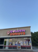 Golden Donuts outside