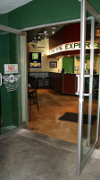 Wing Stop Montejo inside