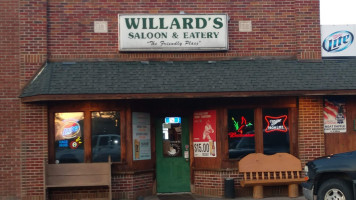 Willard's Saloon outside