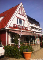 Haffkrug`s Kleines Strandcafé outside