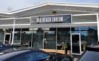 Old Beach Tavern outside